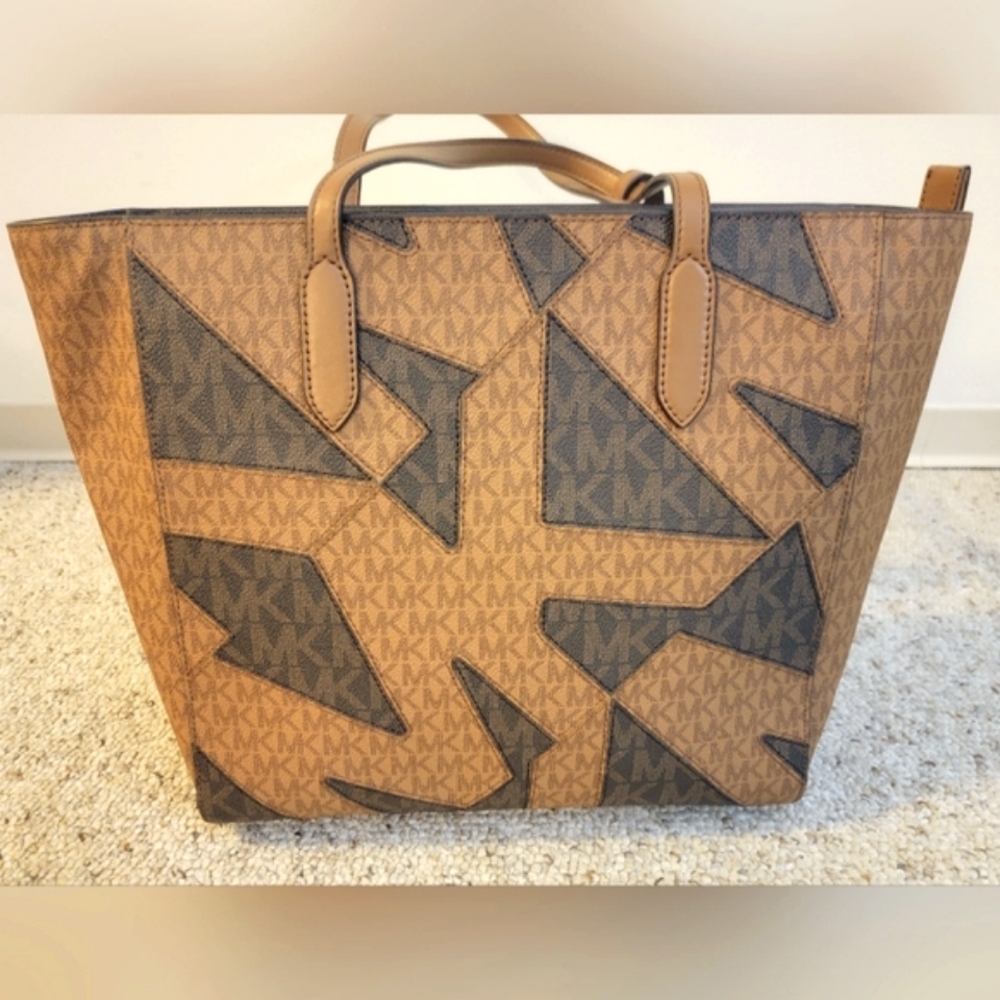 Michael Kors Tote